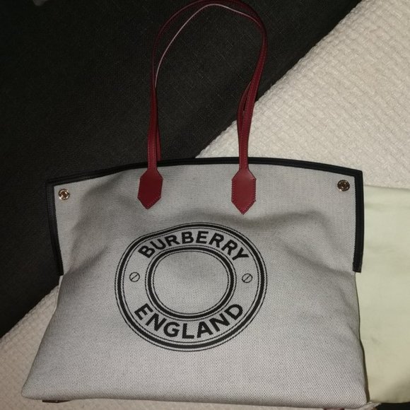 Burberry Large Logo Graphic Cotton Canvas Society Tote (Black) - Picture 6 of 10